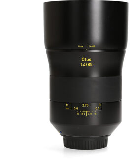 Zeiss Otus 85mm 1.4 T* Apo Planar ZE - Canon EF Fit