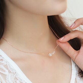 Zoete Bloem Strass Koreaanse 925 Sterling Zilveren Temperament Persoonlijkheid Mode Vrouwelijke Sieraden Ketting SNE023 goud