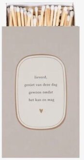 Zusss Lucifers Gedichtje Zand