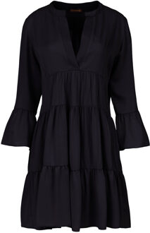 Zwarte jurk met geplooide naden