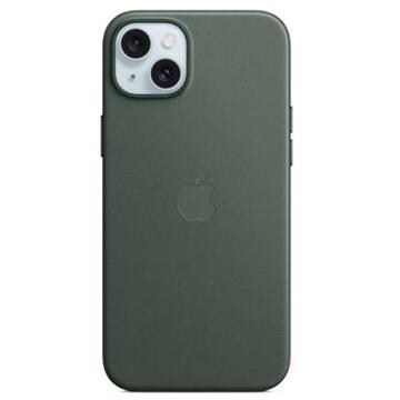 Apple FineWoven Backcover MagSafe voor de iPhone 15 Plus - Evergreen Groen