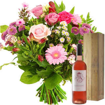 Boeket roze bloemen + fles Spaanse rosé wijn