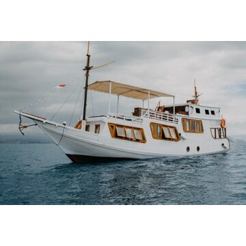 Bouwsteen luxe Komodo cruise White Pearl