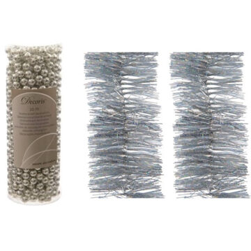 Kerstversiering set van 2x stuks folieslingers en 1x stuks kralenslingers zilver glitter