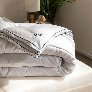 Mcgregor Dekbed McGregor Hotel Deluxe 4 Seizoenen - 4 Seizoenen & Zomer & Winter & Perfect Voor Koude Nachten - 200x200 Cm (Tweepersoons) - McGregor - Dekbed-Discounter.nl