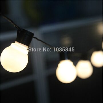 Outdoor Verlichting 5 Cm Big Size Led Ball String Lampen Zwarte Draad Kerstverlichting Fairy Bruiloft Tuin Hanger Krans wit / 220V EU AU UK plug / 1 stuk