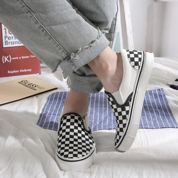 Slip on Flat Canvas Shoes Women Checkered Vulcanize Shoes Plaid Female Casual Loafers Ladies Lazy Shoes