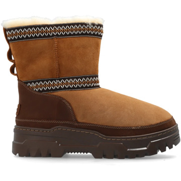 Ugg Sneeuwlaarzen Klassiek Mini Trailgazer UGG , Beige , Dames - 36 Eu,38 Eu,40 Eu,37 Eu,41 Eu,39 Eu,43 Eu,42 EU