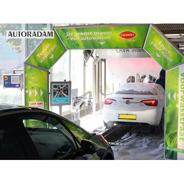 Wasbeurt bij Autoradam in Amsterdam