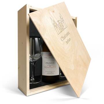 YourSurprise Wijnpakket met wijnglazen - Salentein Primus Chardonnay - Gegraveerde deksel
